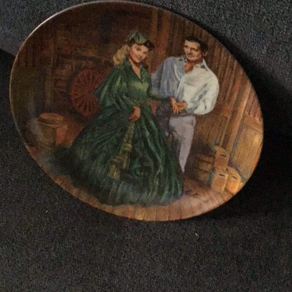 Knowles Ceramic Plate with Green and White Design